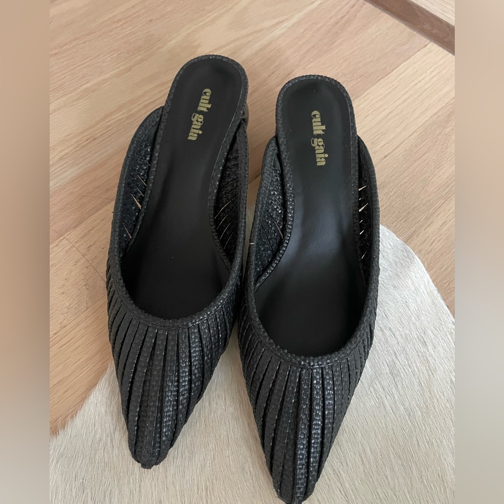 Cult Gaia Alia Mule Black Raffia Size 6
